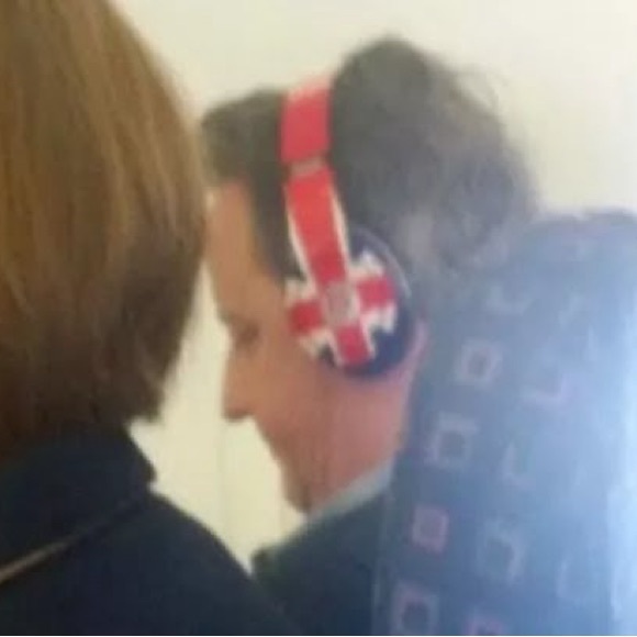 Beats by Dr Dre - extremely rare Union Jack British Flag version - awesome - Picture 10 of 12